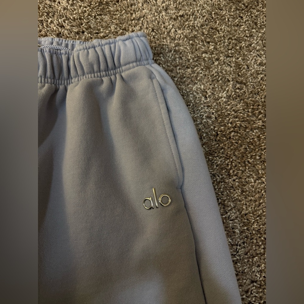 Alo Yoga Accolade Straight Leg Sweatpant - Picture 5 of 7